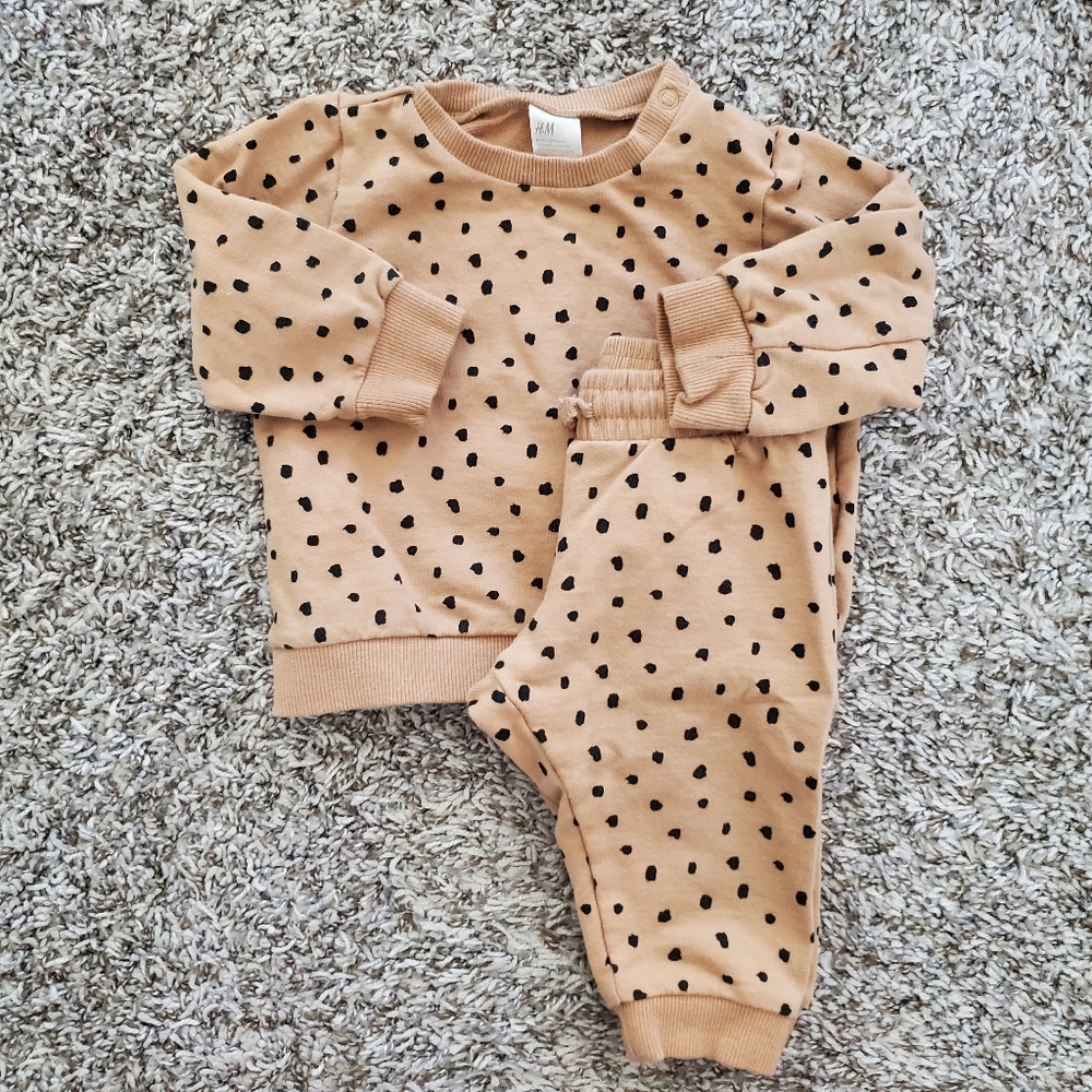 H&M Baby Sweatshirt and Pant Set size 9 month